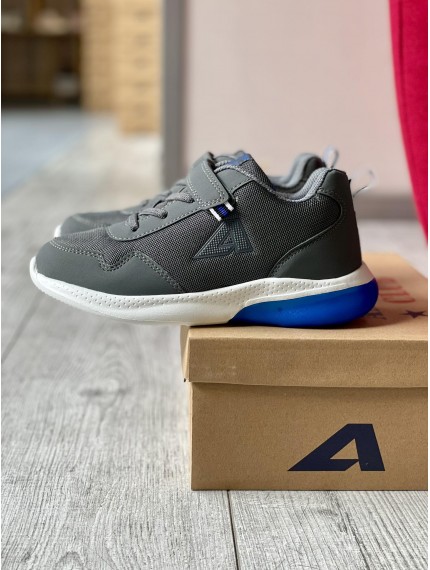 ДИТЯЧІ КРОСІВКИ AMERICAN CLUB BIG GREY QURT