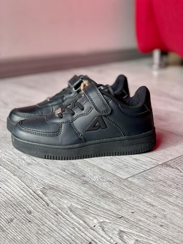 ДИТЯЧІ КРОСІВКИ AMERICAN CLUB BLACK AIRY