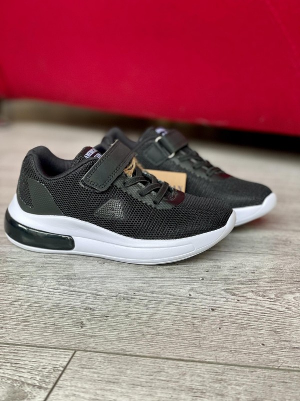 ДИТЯЧІ КРОСІВКИ AMERICAN CLUB BLACK FAA